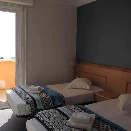 Les Tritons Hotell