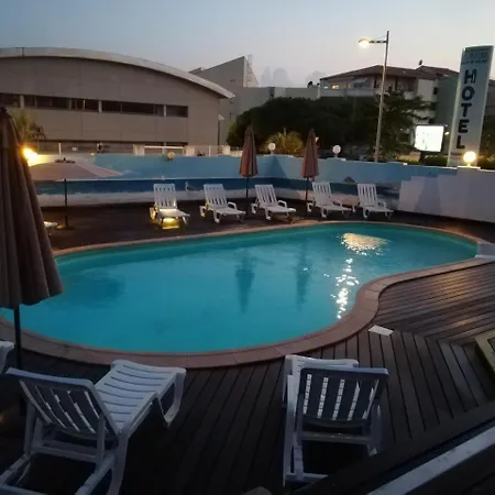 Hotell Les Tritons