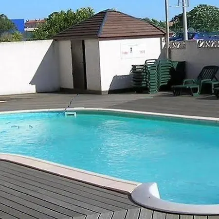 Les Tritons Hotell