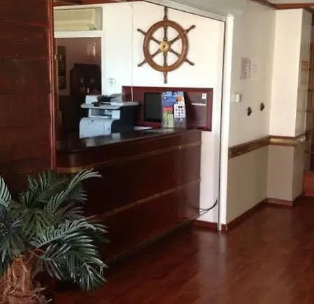 Hotel Les Tritons 5*